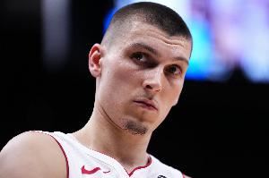 希罗：新赛季球队表现会比外界预期更好 大家都想赢得这个赛季