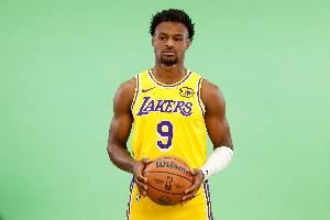 媒体人:布朗尼是NBA垃圾时间里绝对的GOAT 当之无愧