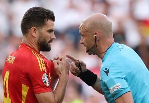 做全职裁判前当了13年狱警！安东尼泰勒：这两份工作很相似