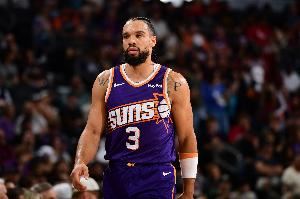  给足对抗！狄龙上半场8中3得7分1板3助2断 面对杨瀚森得分+抢断